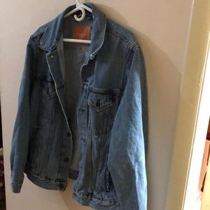 Oversized vintage Levi’s jacket